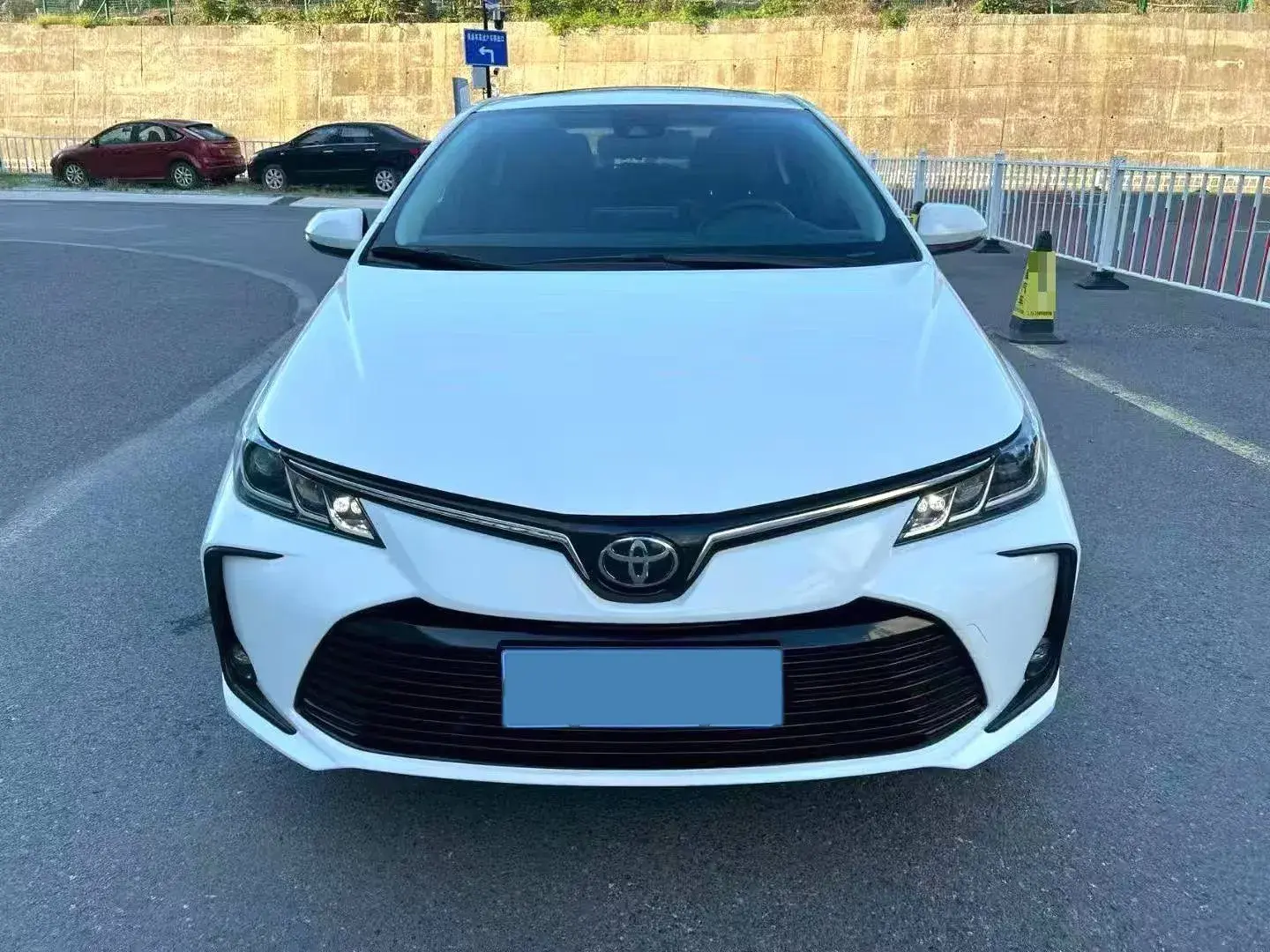 2021 TOYOTA COROLLA thumbnail 3