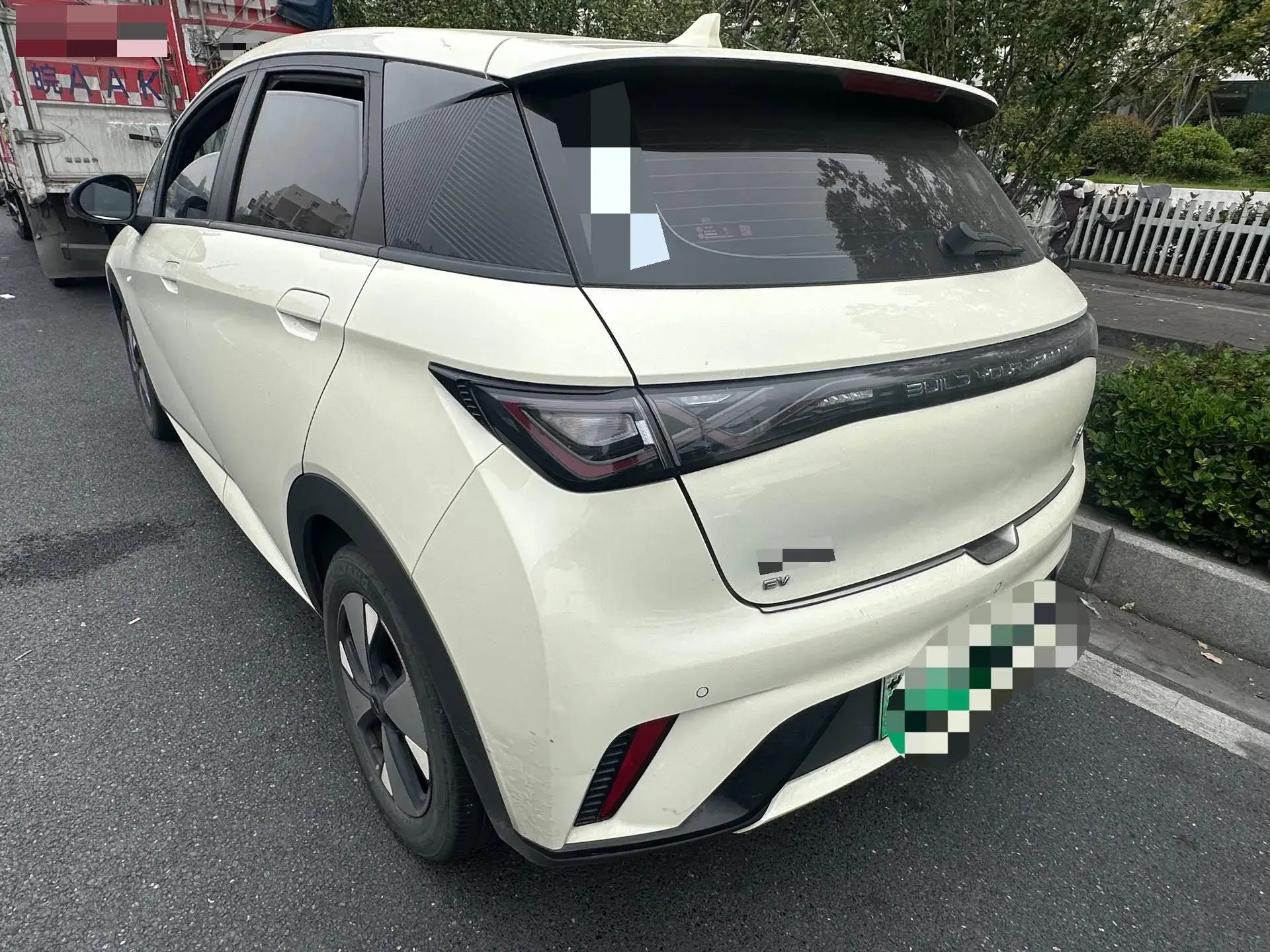 2023 BYD DOLPHIN thumbnail 3