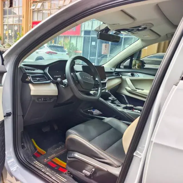 2023 LYNK&CO 06 thumbnail 2