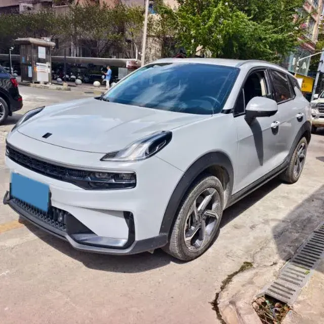 2023 LYNK&CO 06 view 1