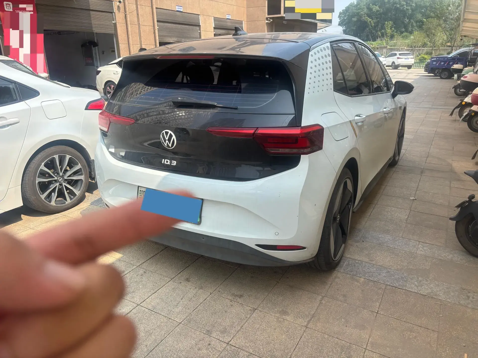 2023 VOLKSWAGEN ID.3 thumbnail 3