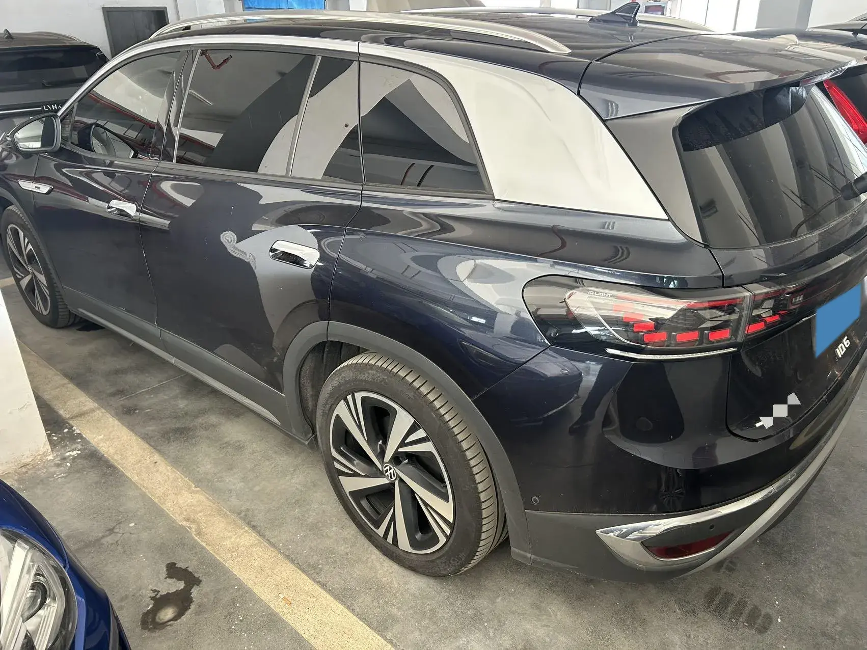 2022 VOLKSWAGEN ID.6 thumbnail 3