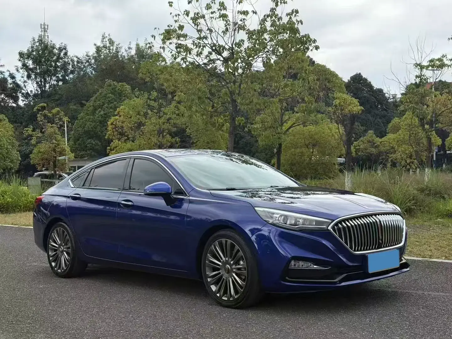 2020 HONGQI H5 thumbnail 3