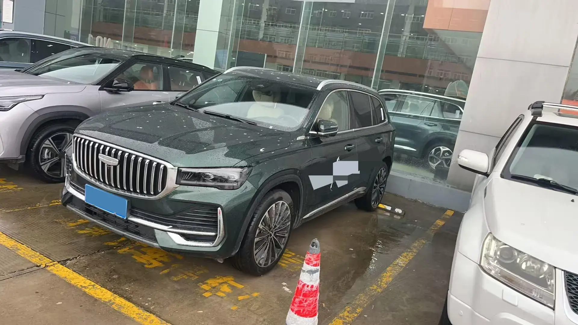 2025 GEELY MONJARO view 1