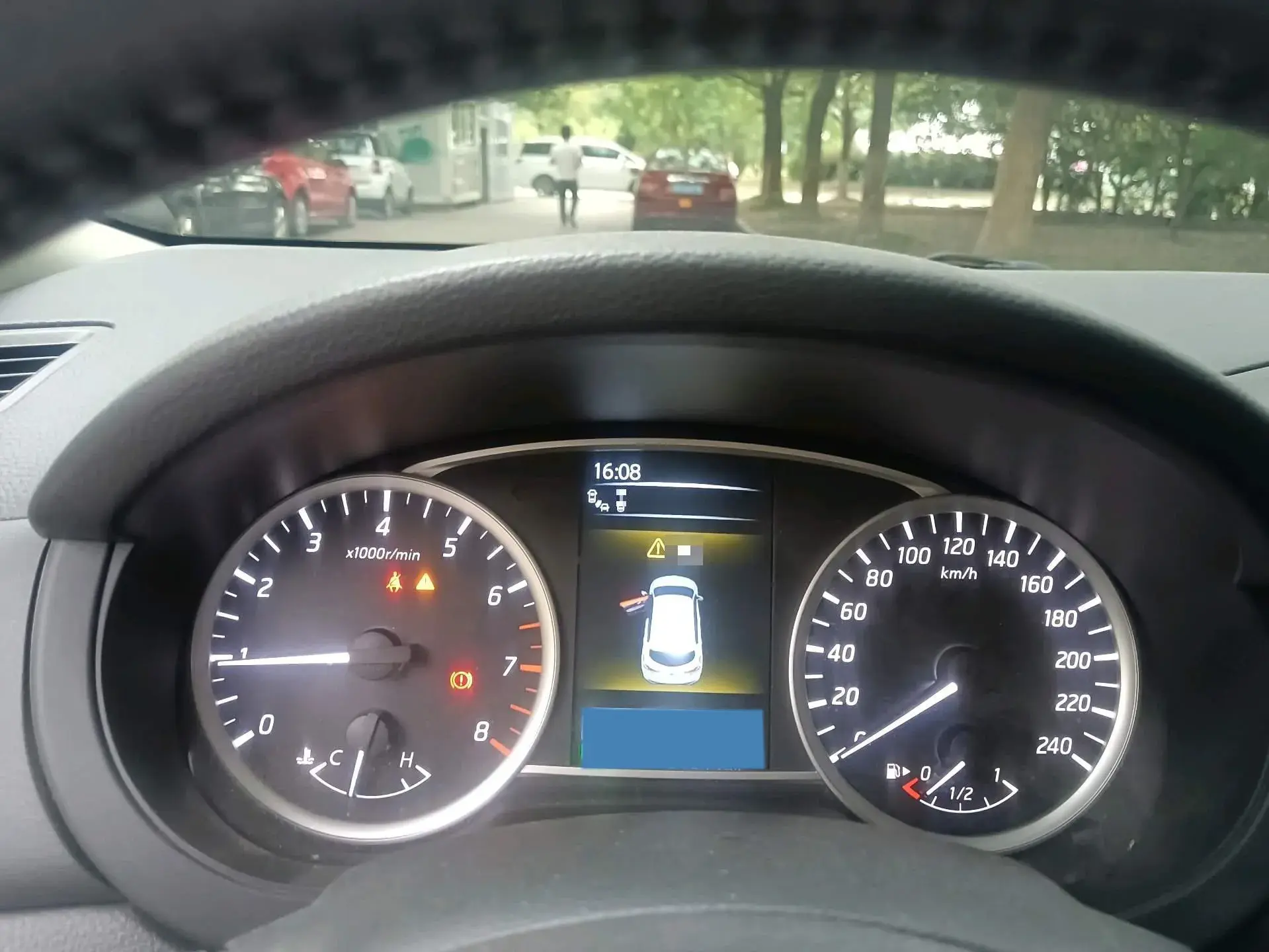 2020 NISSAN TIIDA thumbnail 3