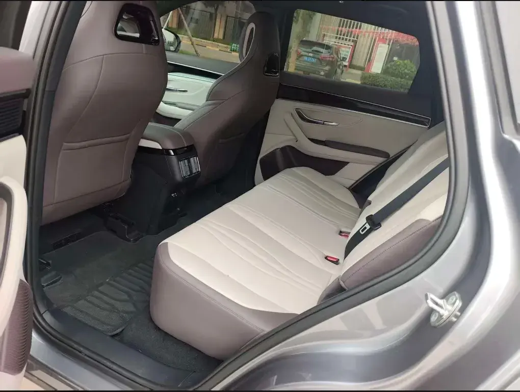 2025 BYD SONG thumbnail 3