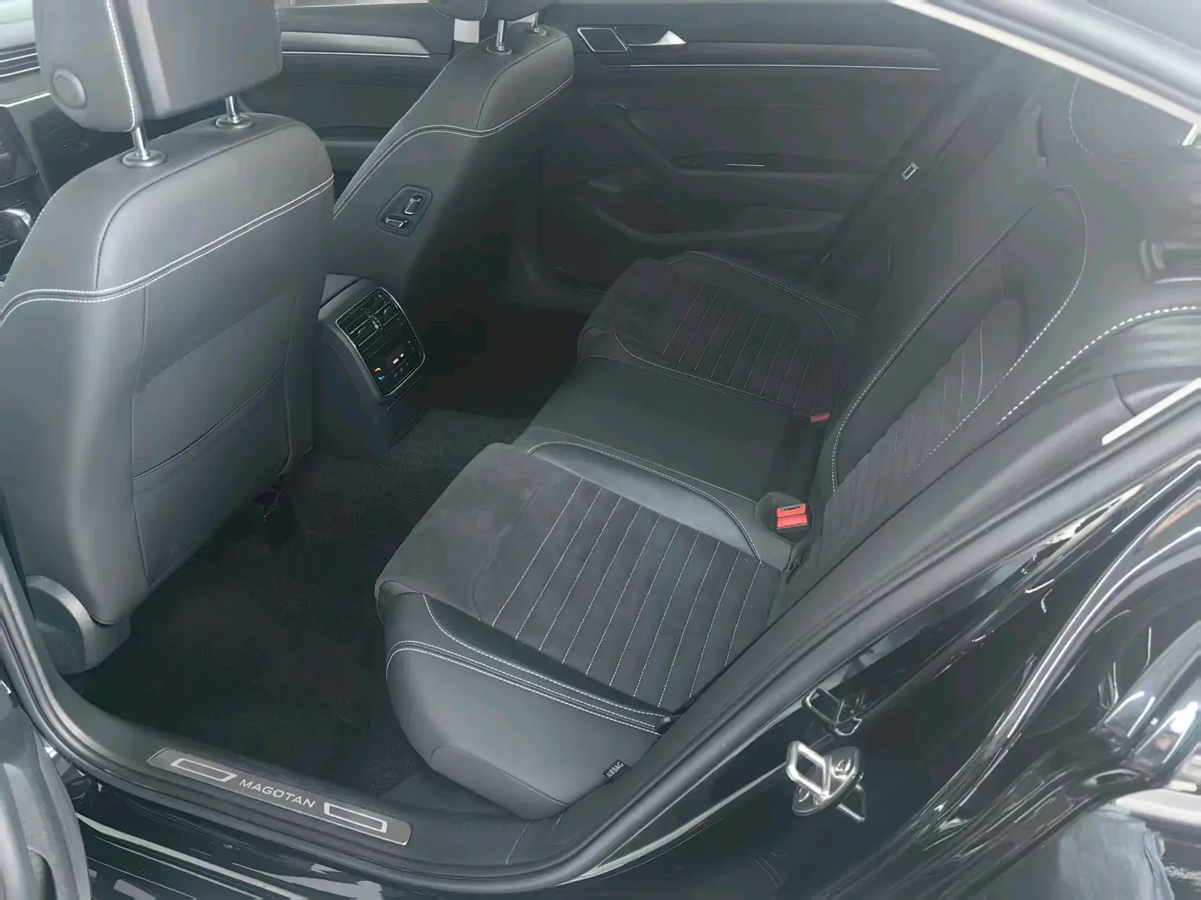 2020 VOLKSWAGEN MAGOTAN thumbnail 4