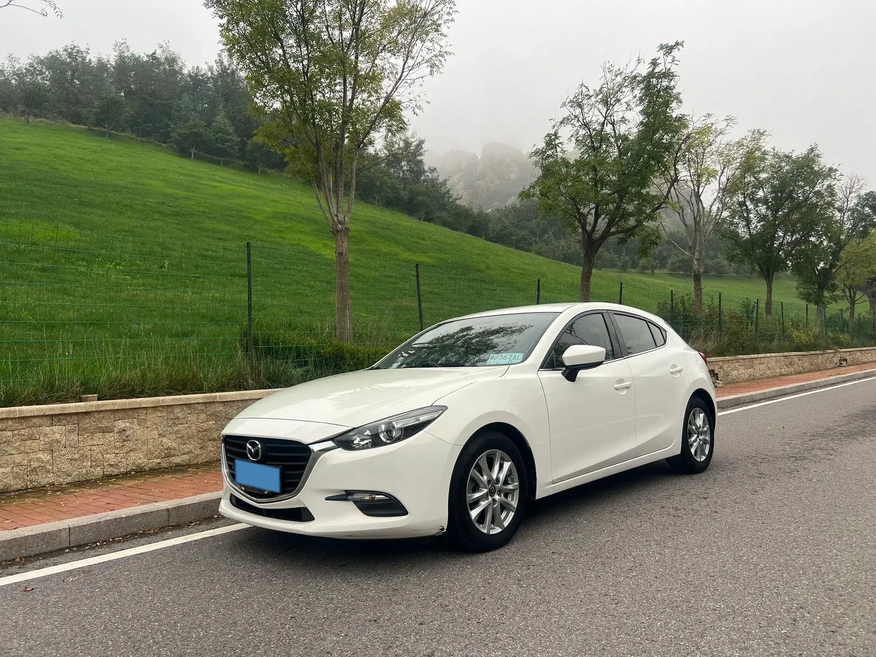2017 MAZDA 3 view 1