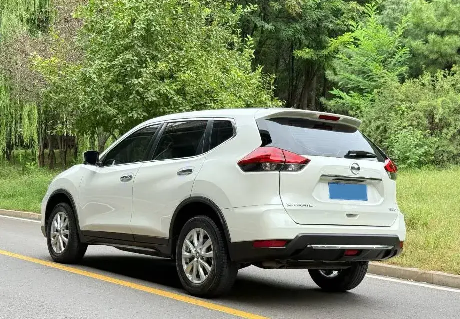 2021 NISSAN X-TRAIL thumbnail 3