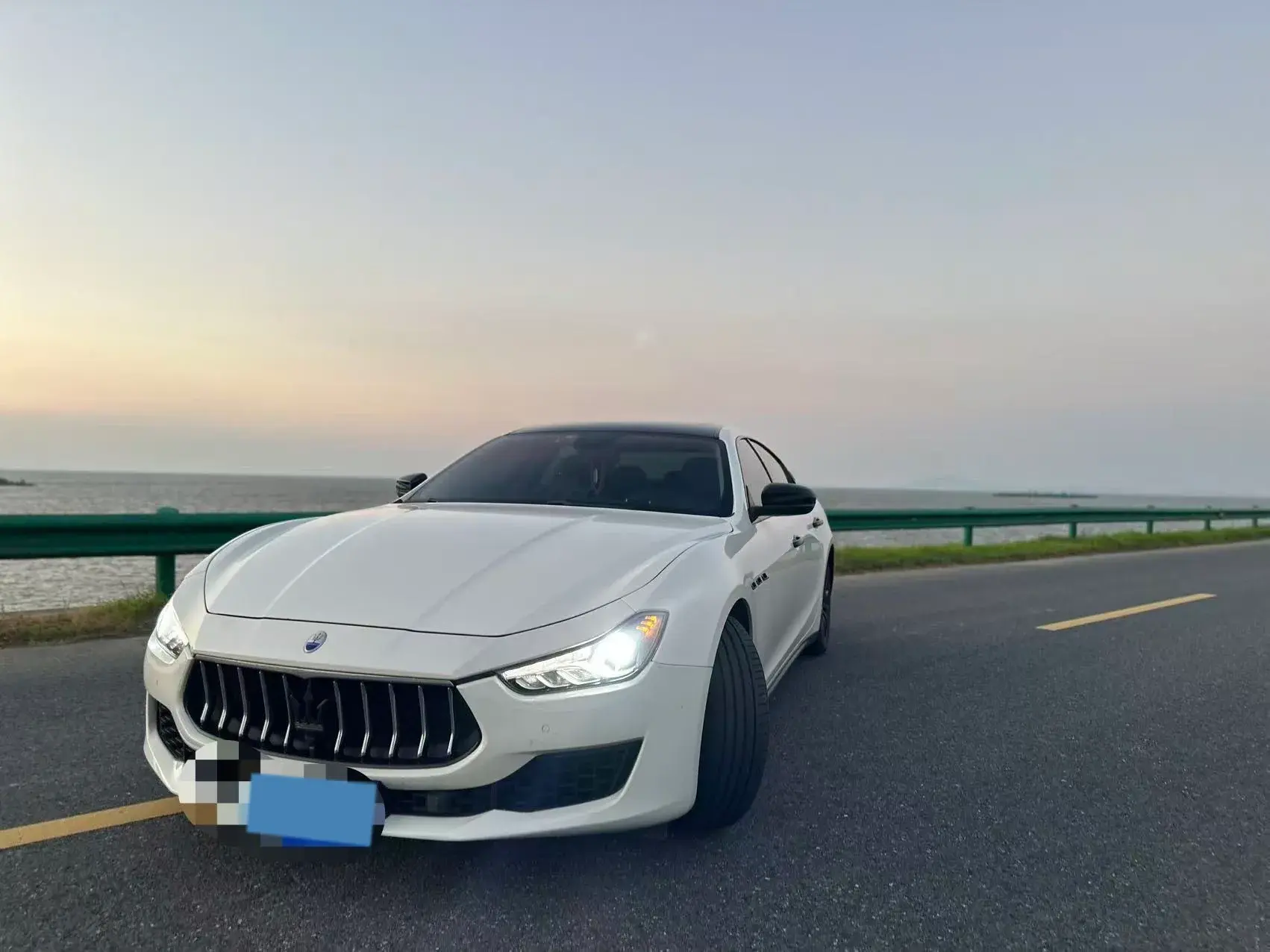 2018 MASERATI GHIBLI view 1