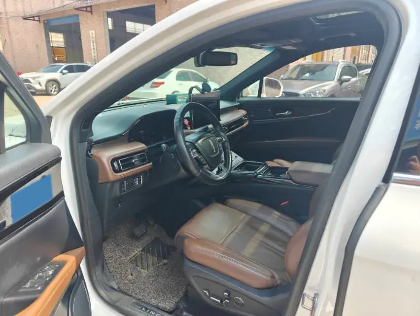 2021 LINCOLN NAUTILUS thumbnail 2