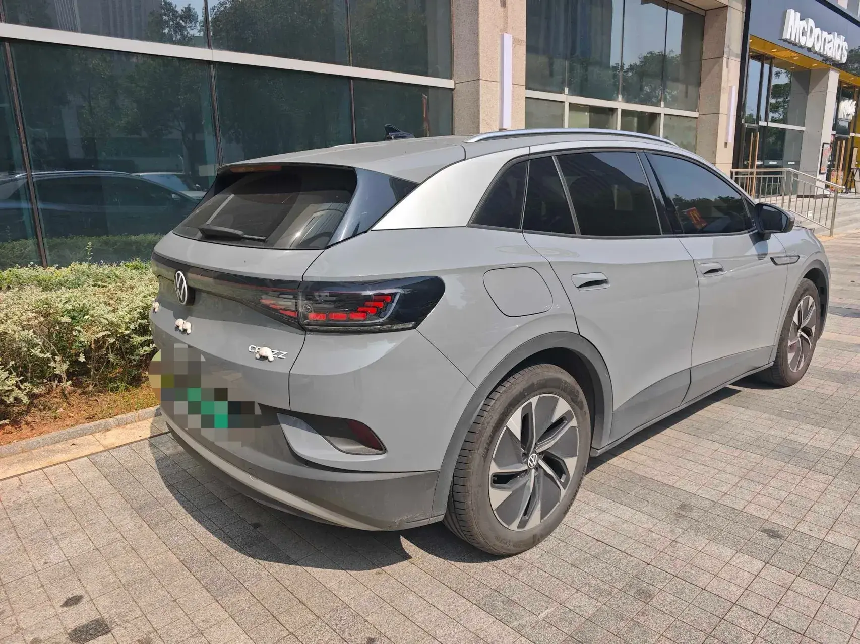 2021 VOLKSWAGEN ID.4 thumbnail 3