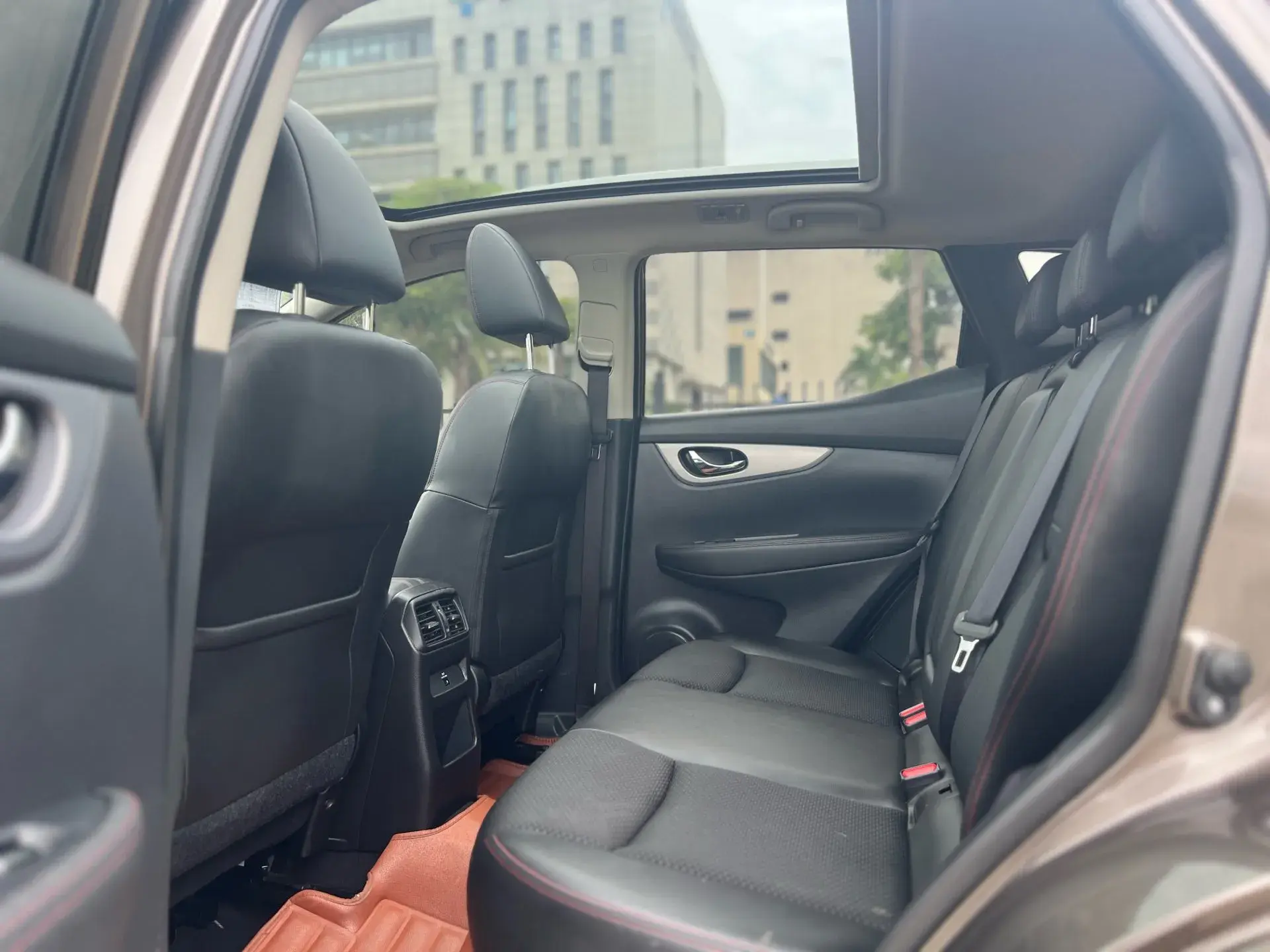 2021 NISSAN QASHQAI thumbnail 3