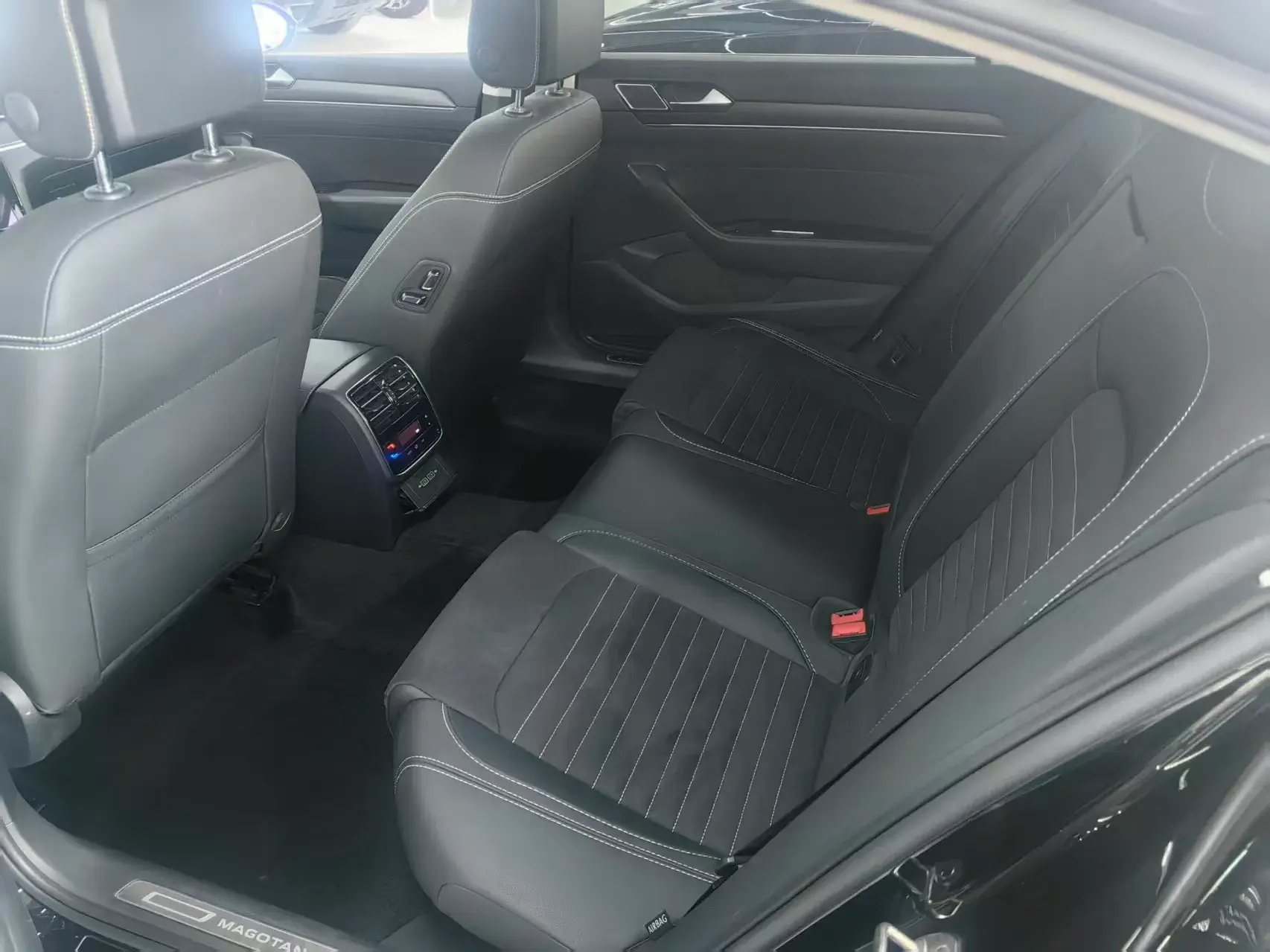 2020 VOLKSWAGEN MAGOTAN thumbnail 4