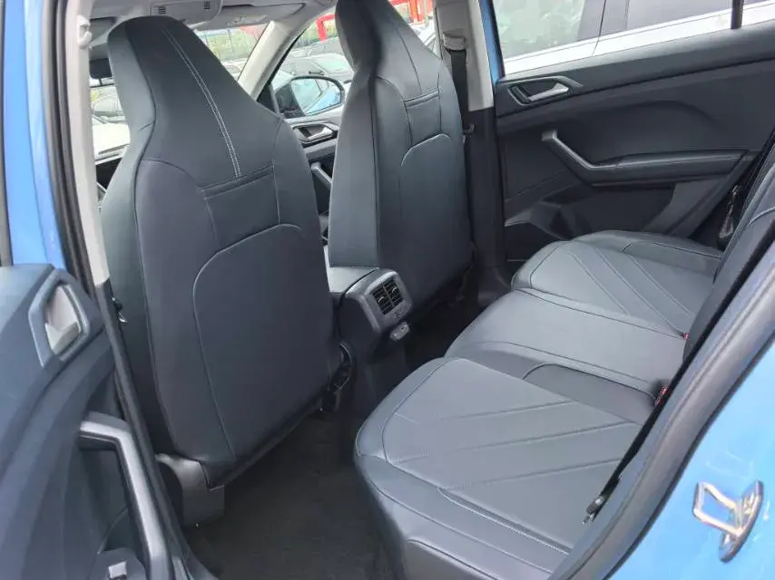 2025 VOLKSWAGEN THARU thumbnail 4