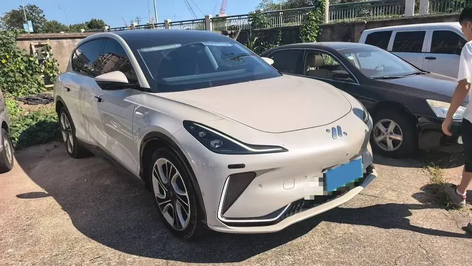 2023 IM LS7 thumbnail 2