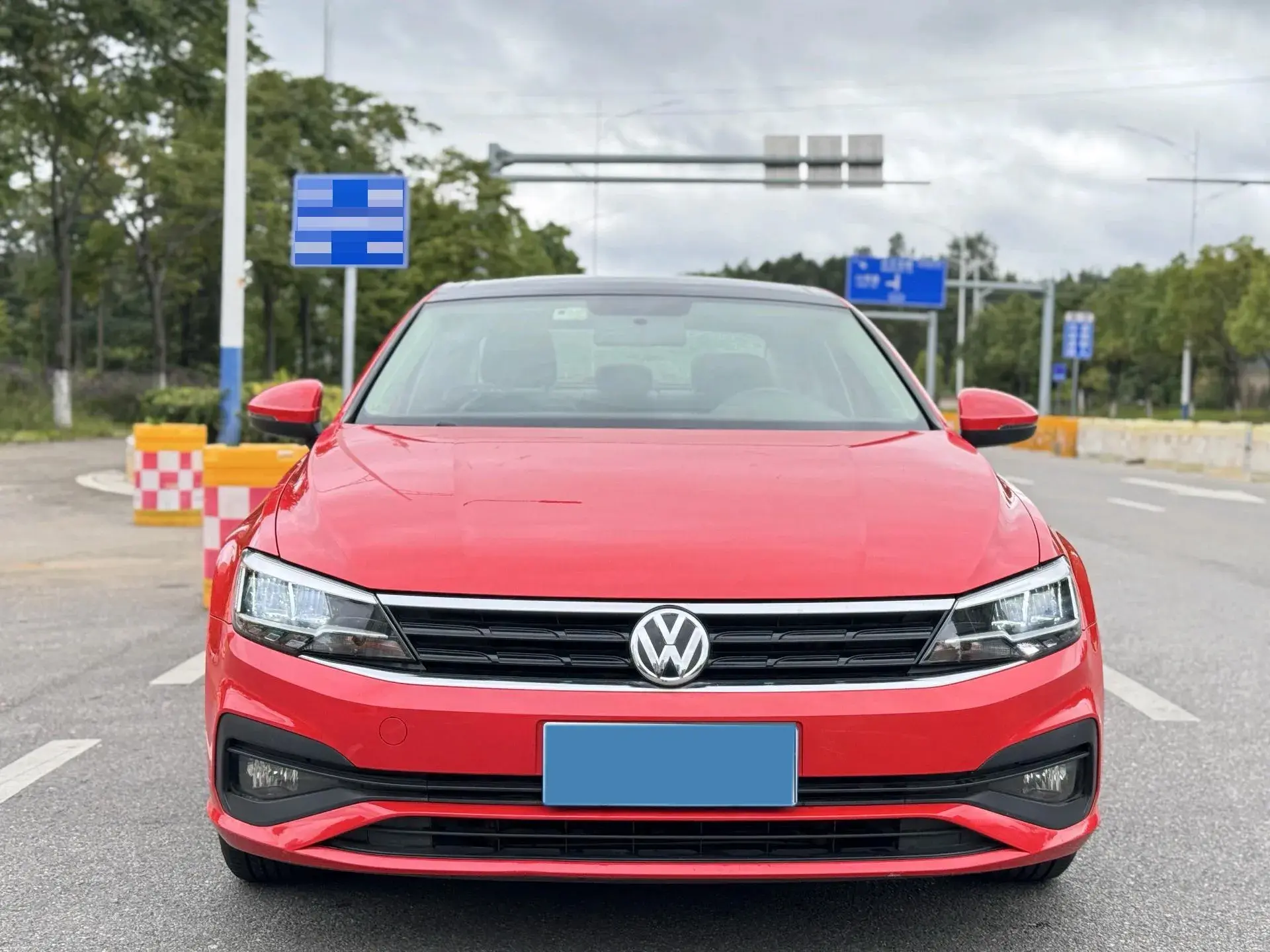 2019 VOLKSWAGEN LAMANDO thumbnail 2