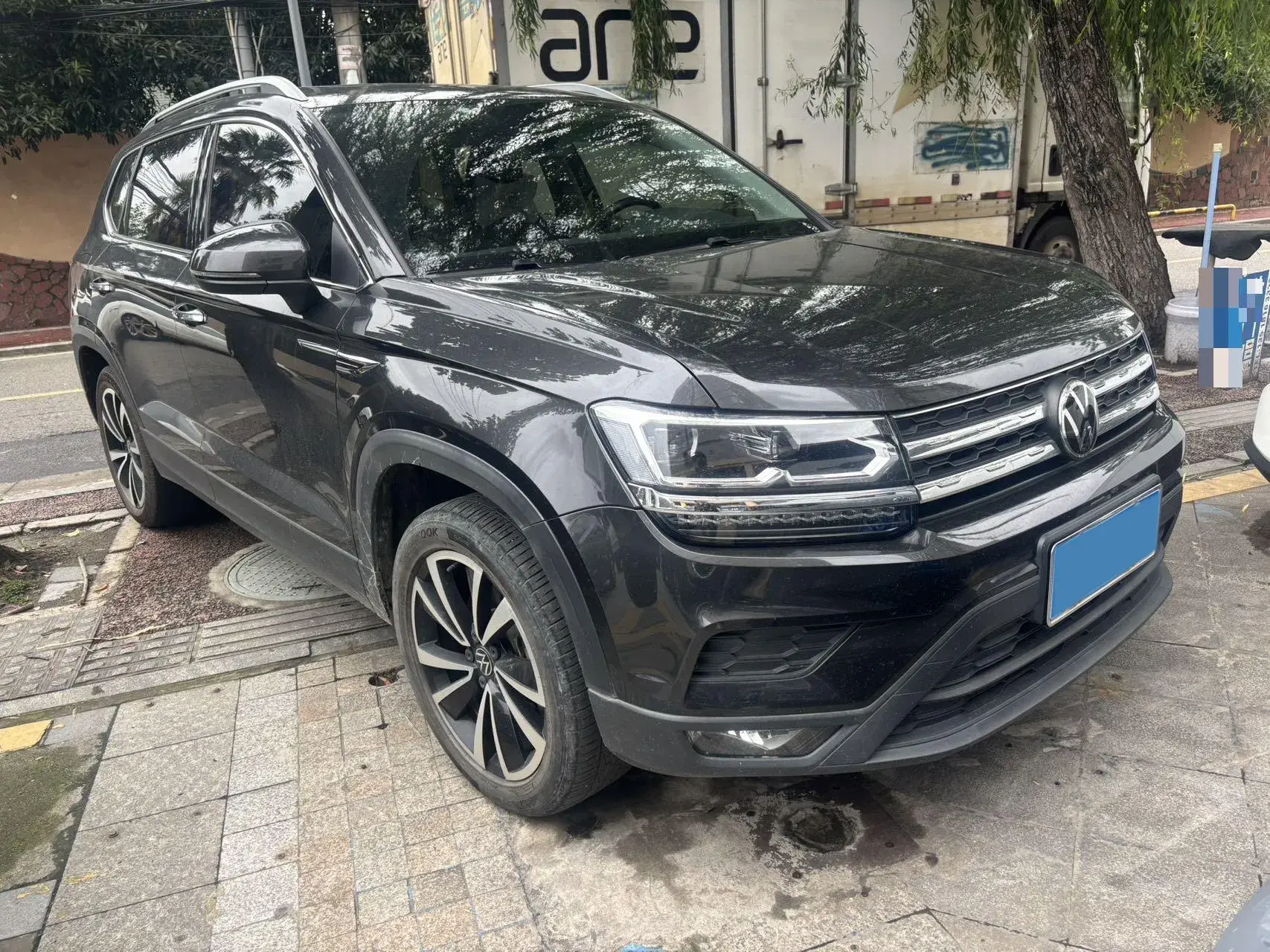 2022 VOLKSWAGEN THARU thumbnail 3