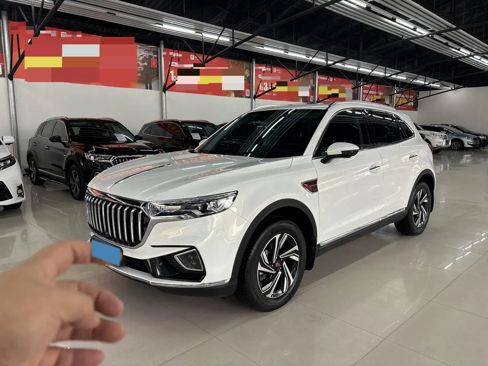 2022 HONGQI HS5 view 1