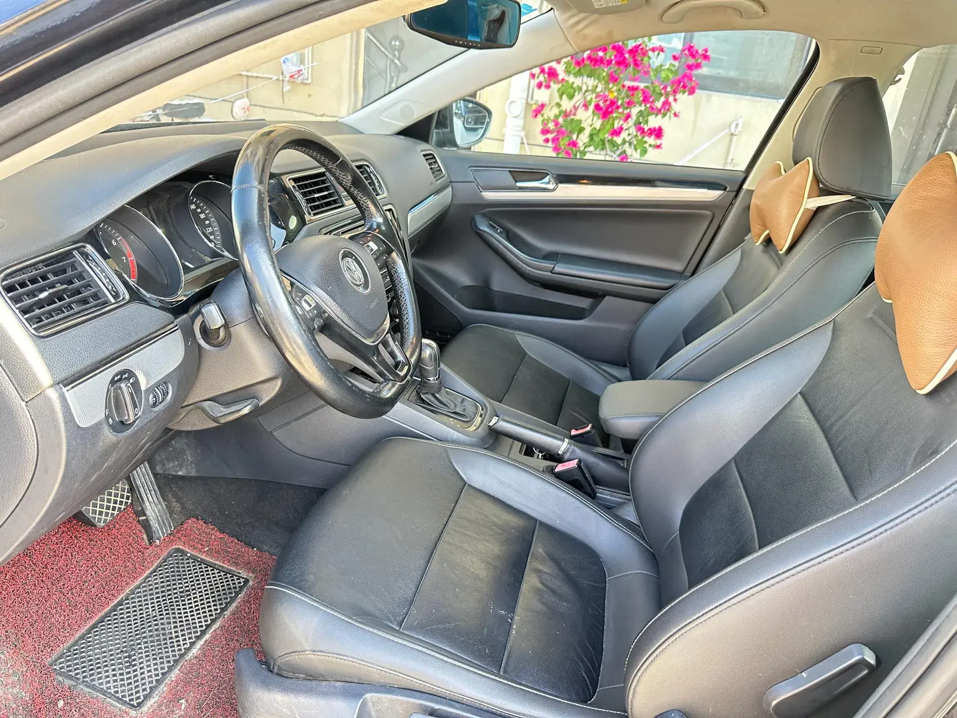 2018 VOLKSWAGEN SAGITAR thumbnail 4