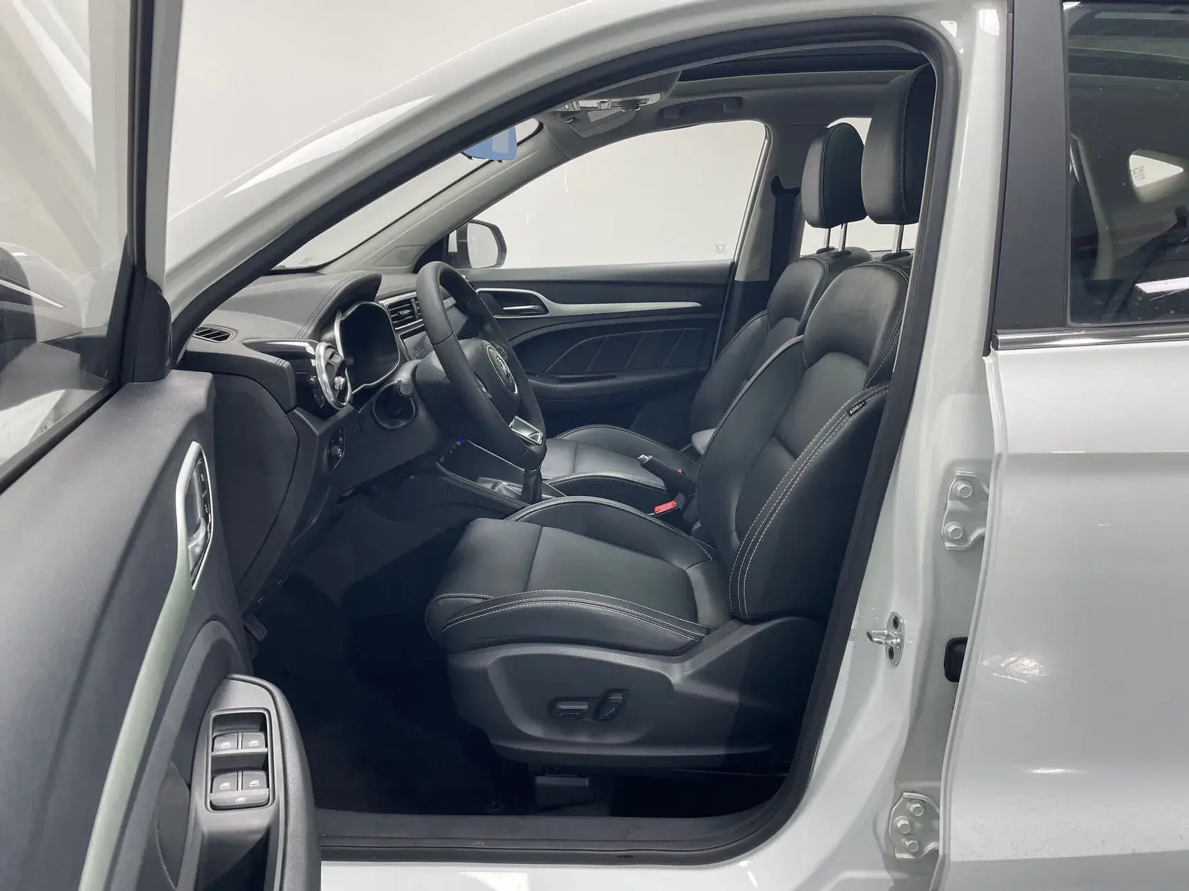 2018 MG ZS thumbnail 2