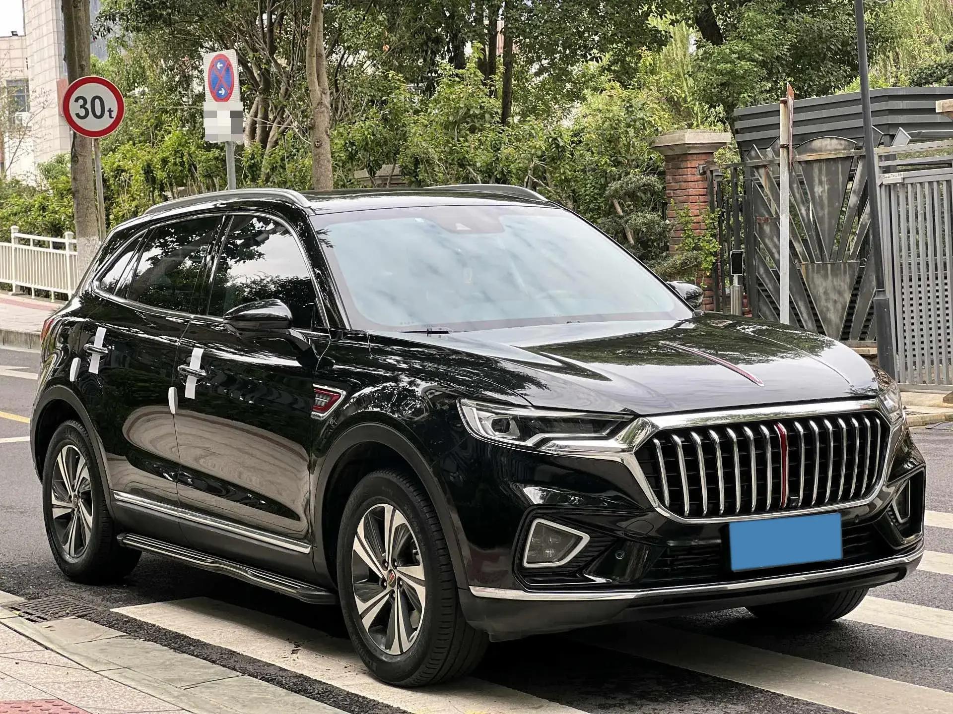 2019 HONGQI HS5 thumbnail 3