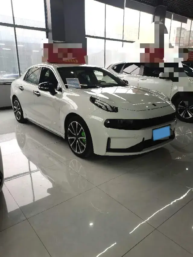 2018 LYNK&CO 03 thumbnail 3