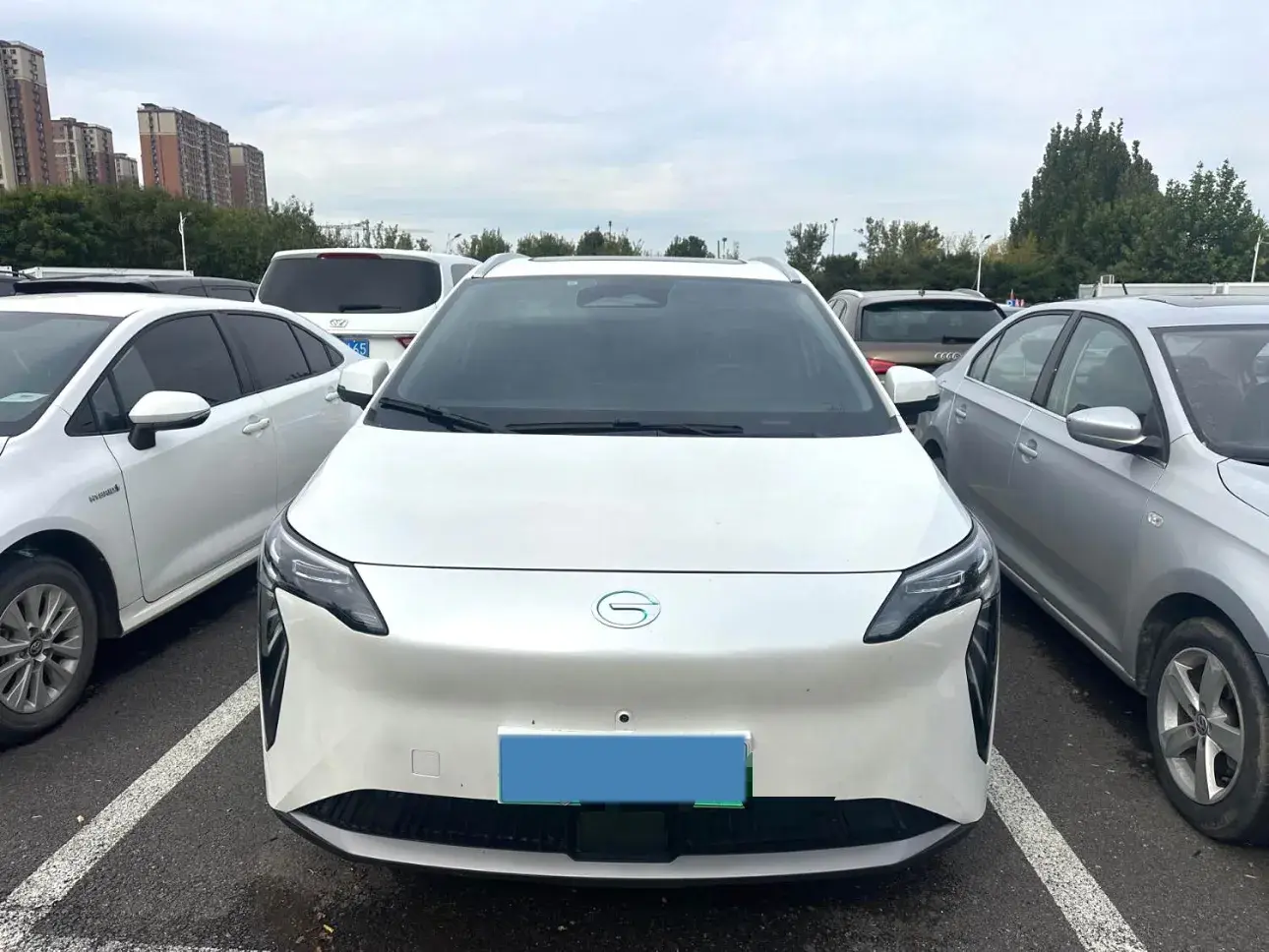 2023 AION Y thumbnail 2