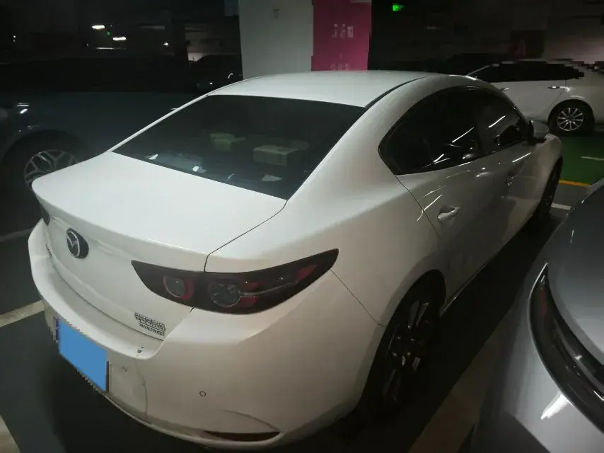 2023 MAZDA 3 thumbnail 3