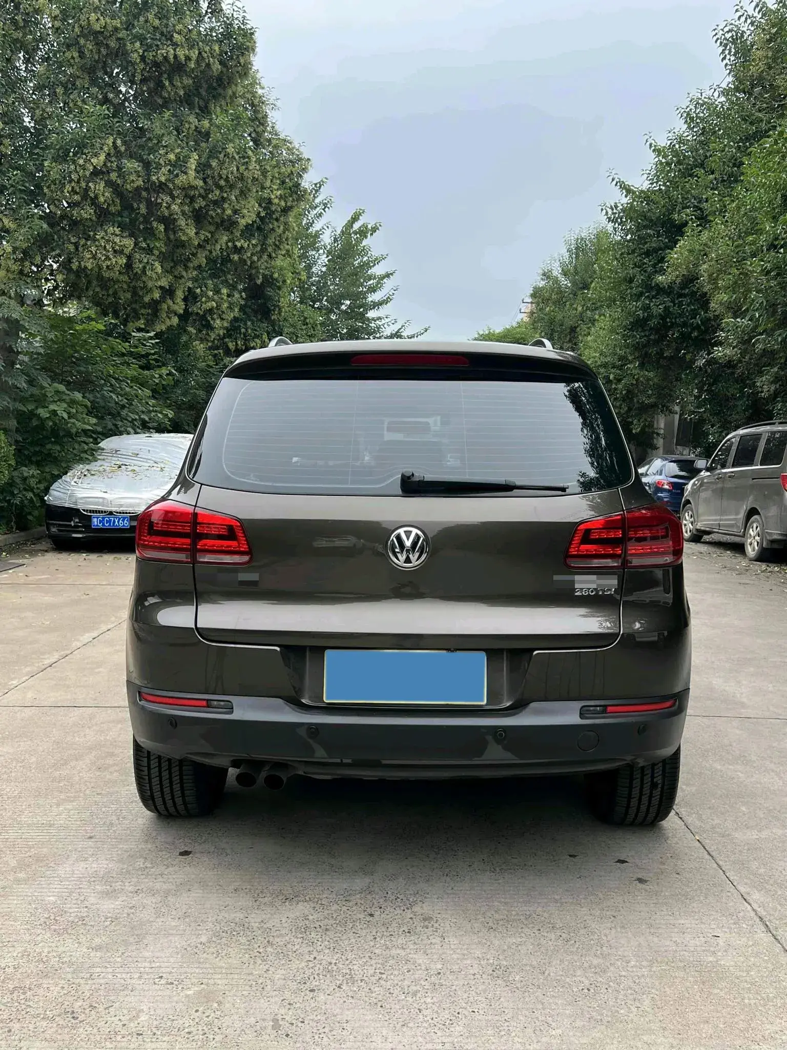 2016 VOLKSWAGEN TIGUAN thumbnail 4