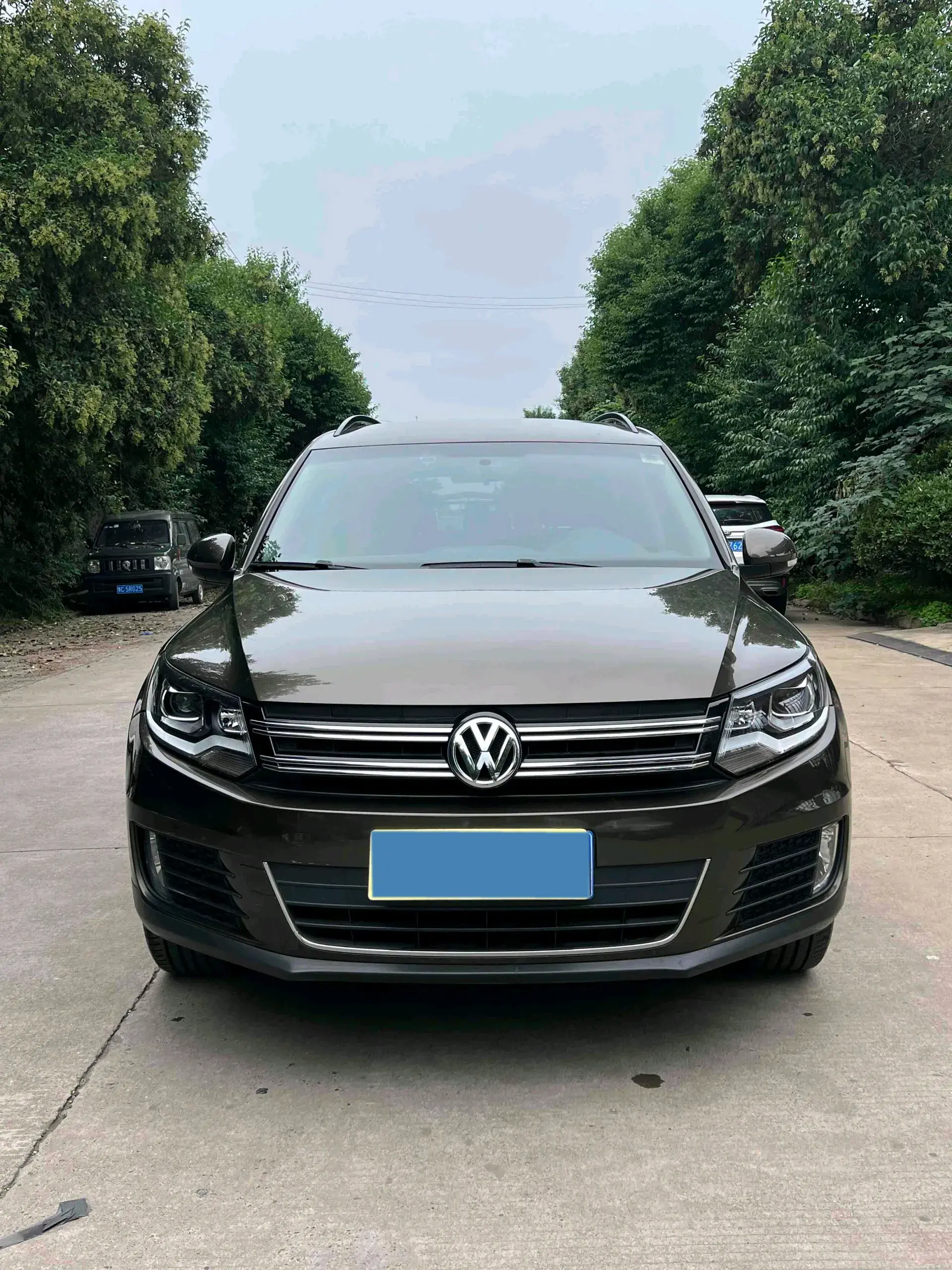 2016 VOLKSWAGEN TIGUAN thumbnail 3