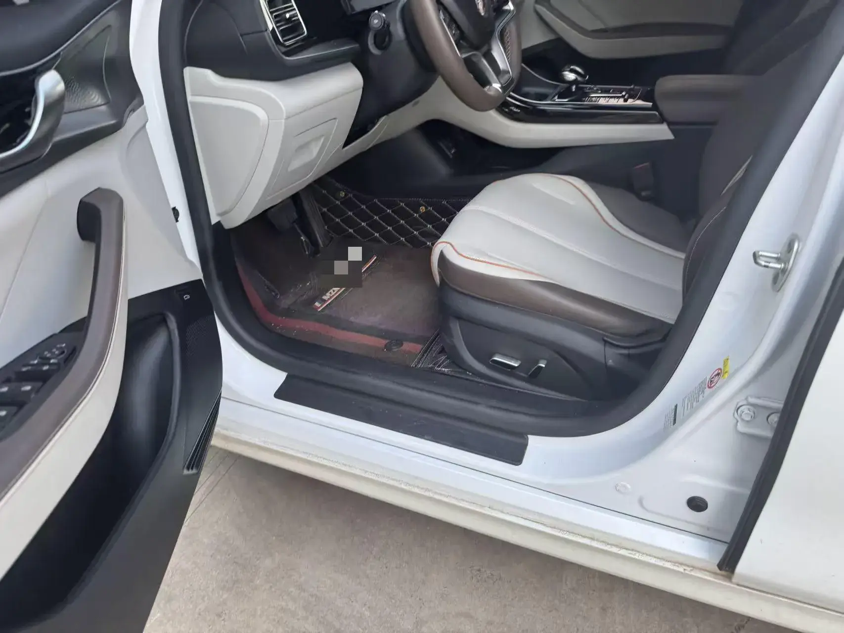 2023 BYD QIN thumbnail 4