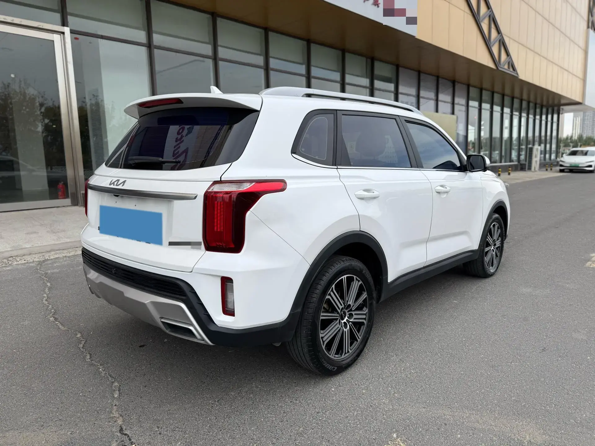 2021 KIA SPORTAGE thumbnail 4