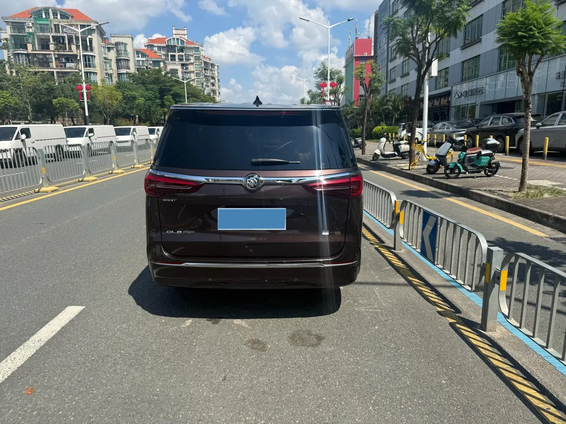 2021 BUICK GL8 thumbnail 3