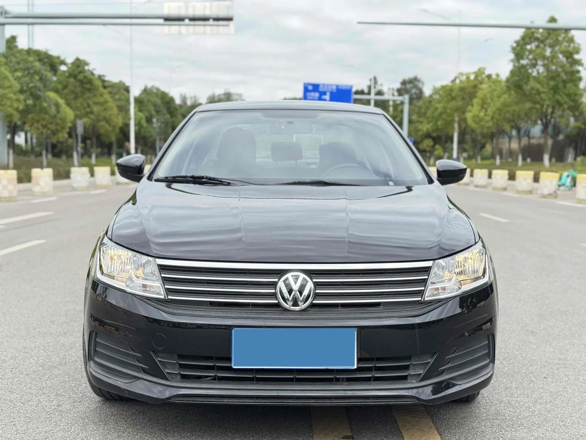 2019 VOLKSWAGEN LAVIDA thumbnail 2