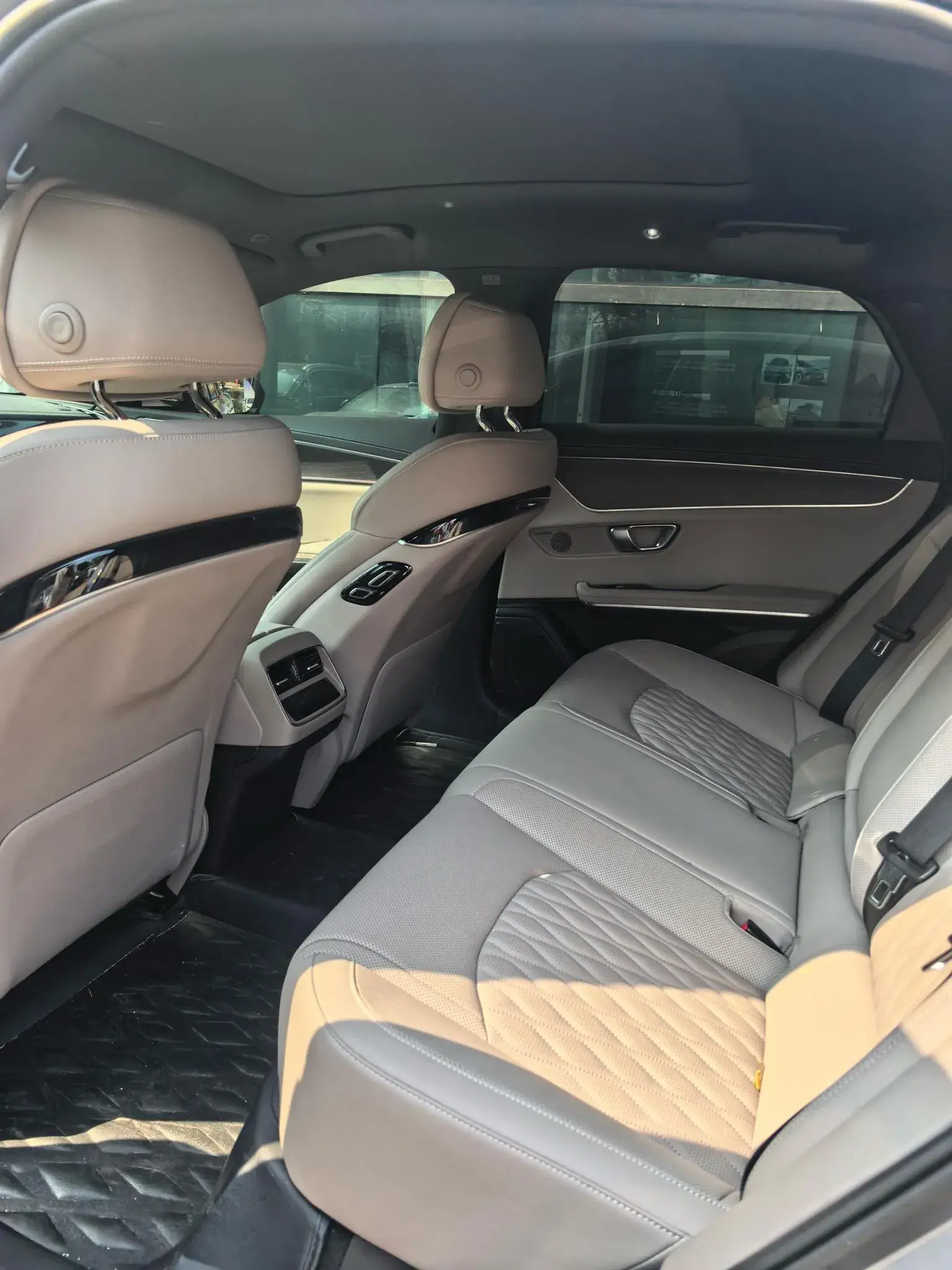 2025 BYD HAN thumbnail 3