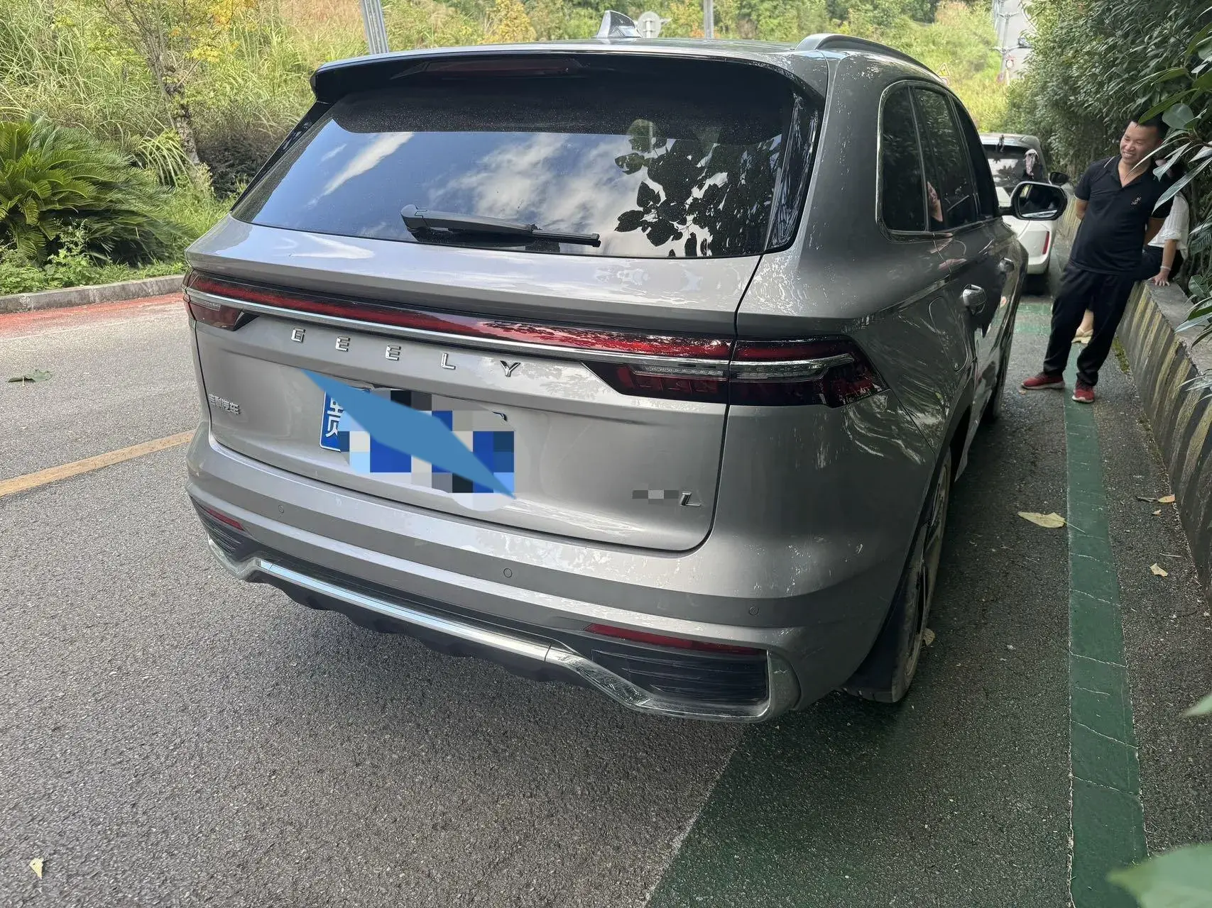 2023 GEELY MONJARO thumbnail 2