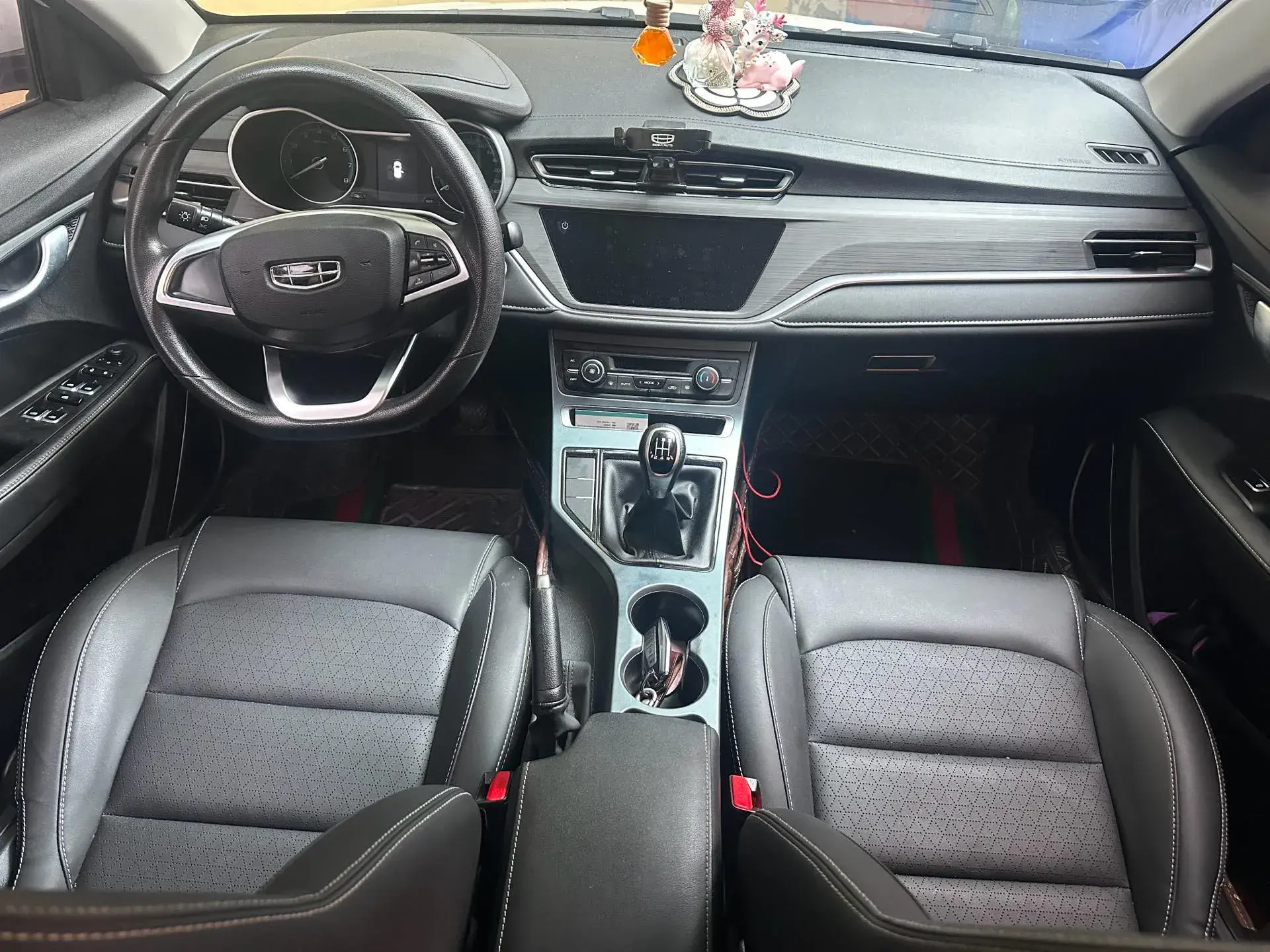 2021 GEELY EMGRAND thumbnail 3