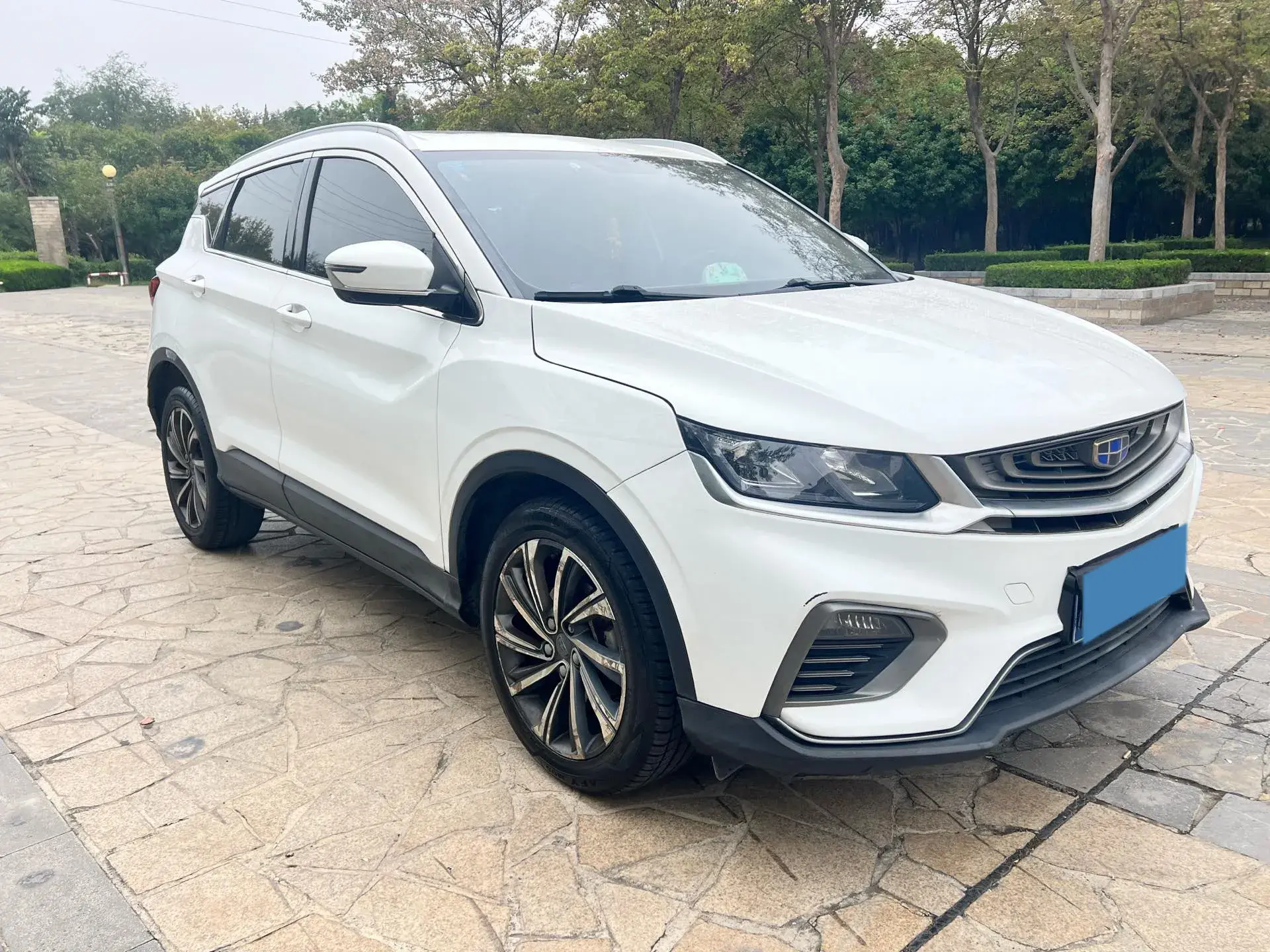 2019 GEELY COOLRAY thumbnail 3