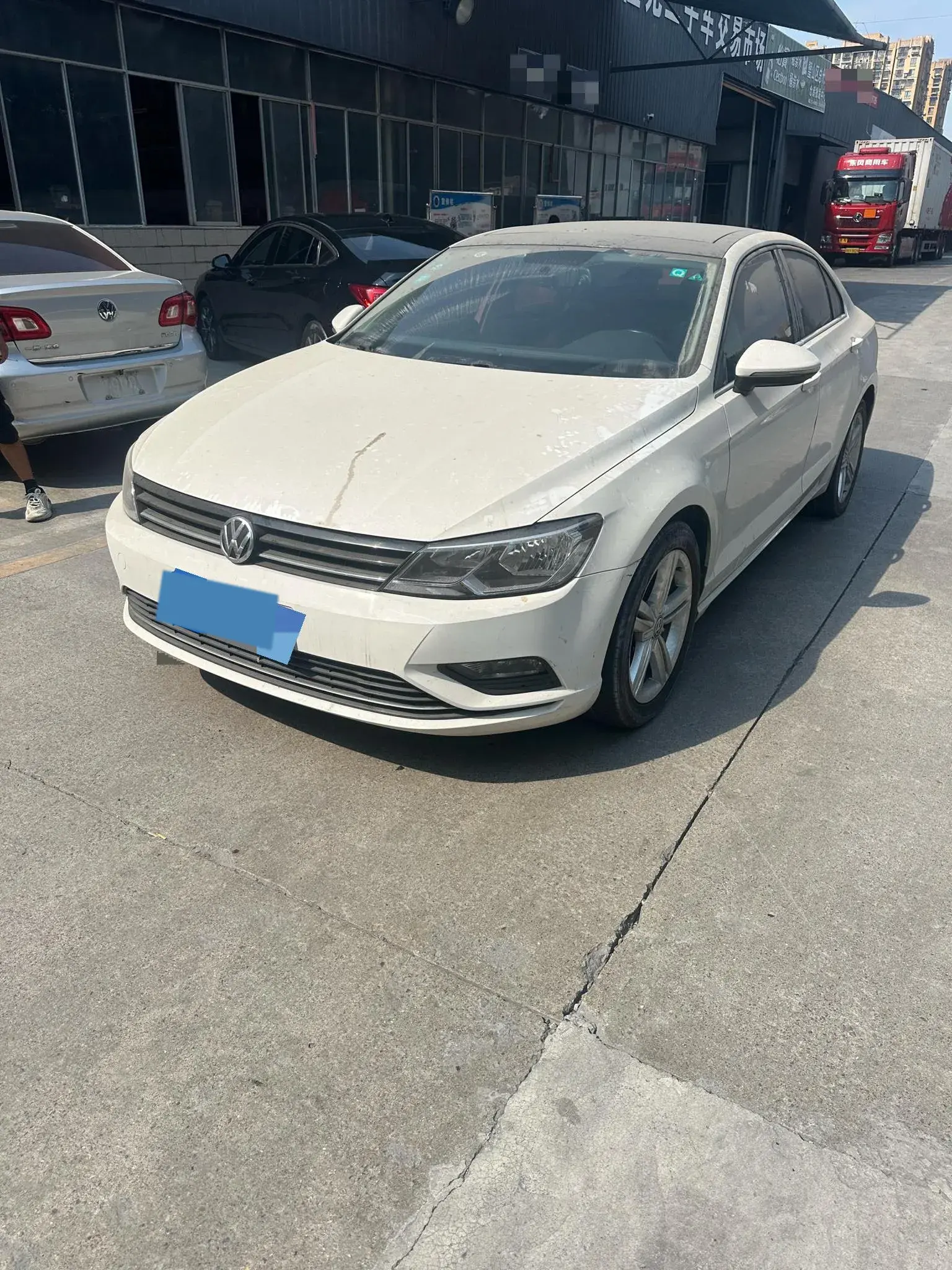 2018 VOLKSWAGEN LAMANDO view 1