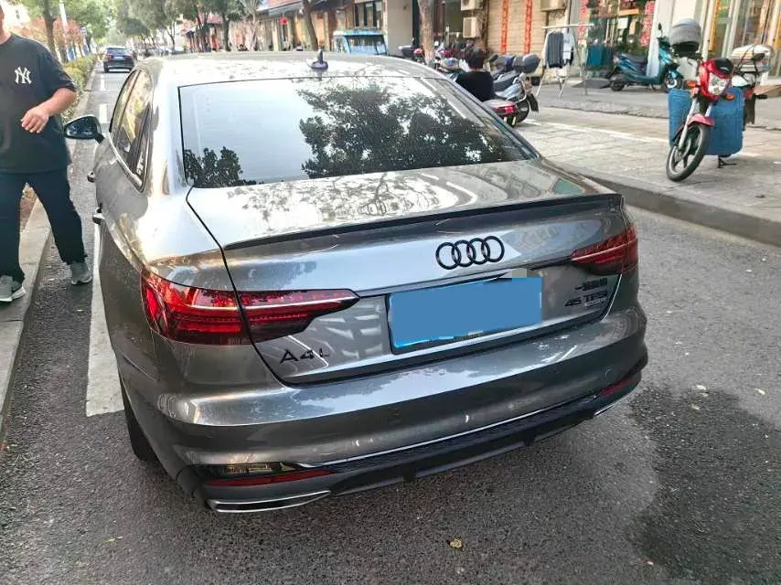 2024 AUDI A4L thumbnail 2