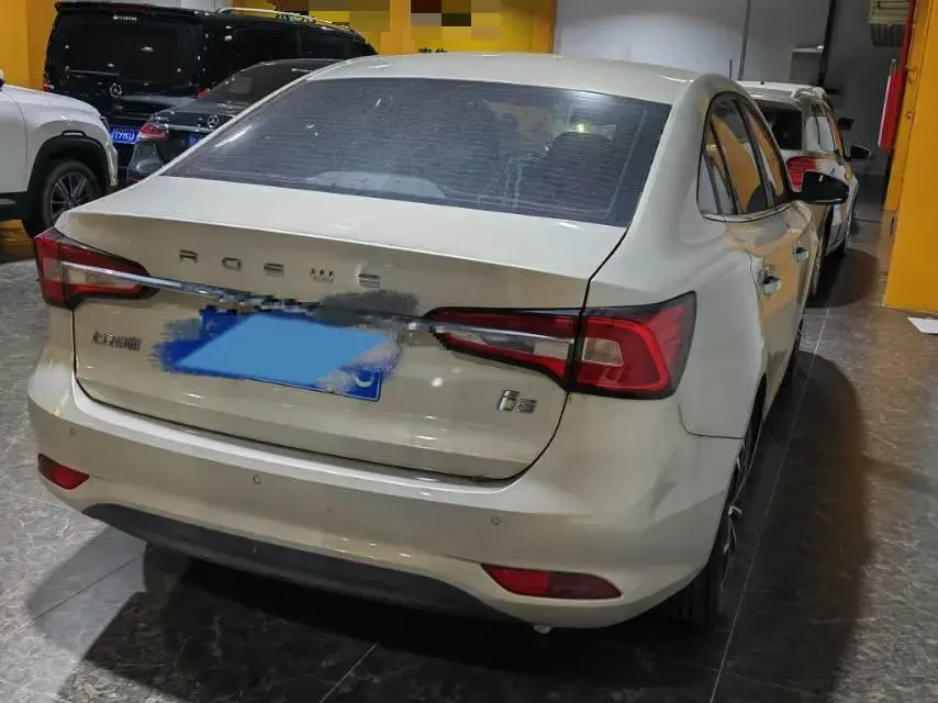 2019 ROEWE I5 thumbnail 3