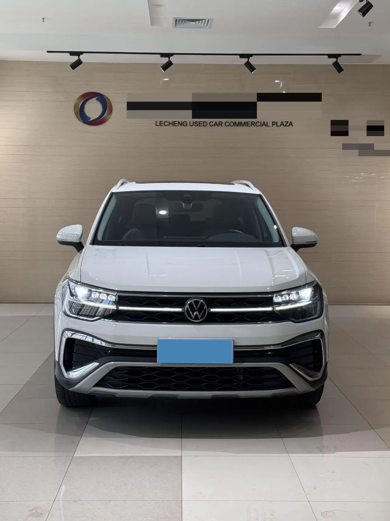 2023 VOLKSWAGEN THARU thumbnail 2