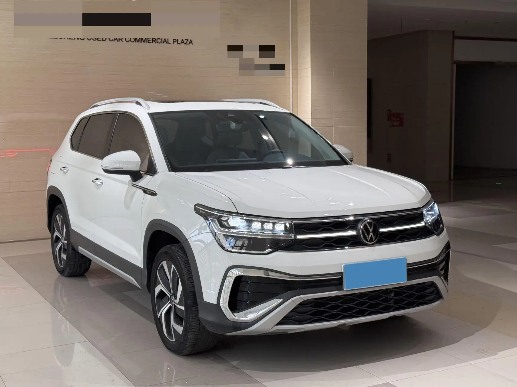 2023 VOLKSWAGEN THARU thumbnail 3