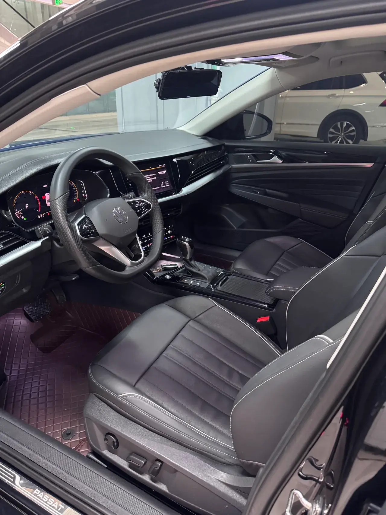 2023 VOLKSWAGEN PASSAT thumbnail 4