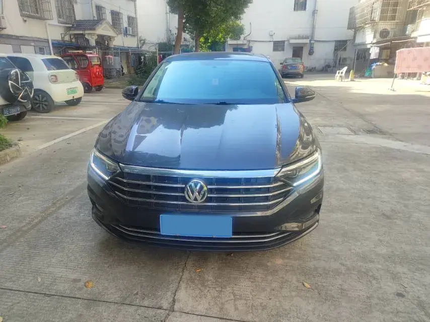 2019 VOLKSWAGEN SAGITAR thumbnail 2