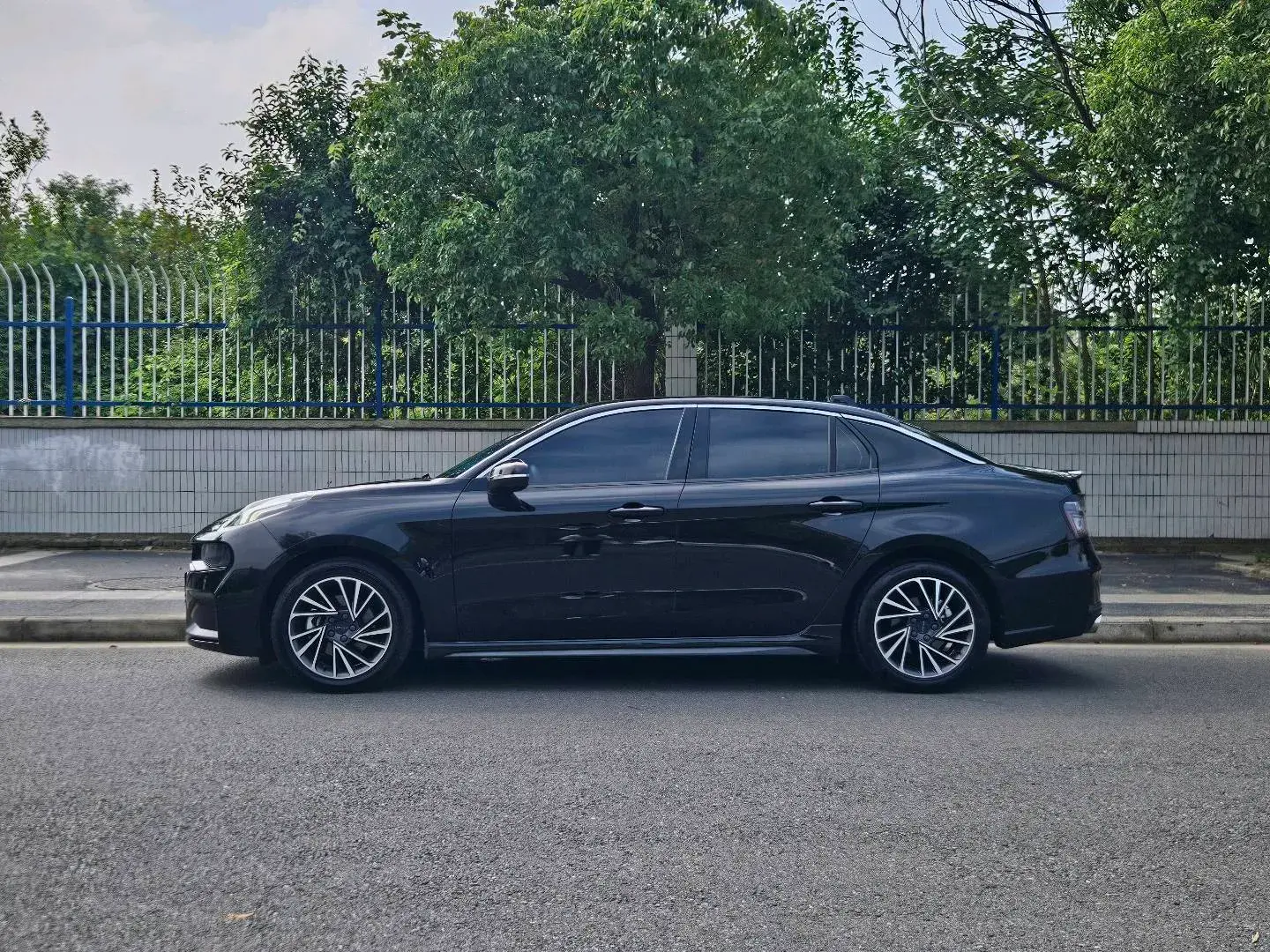 2021 LYNK&CO 03 thumbnail 4