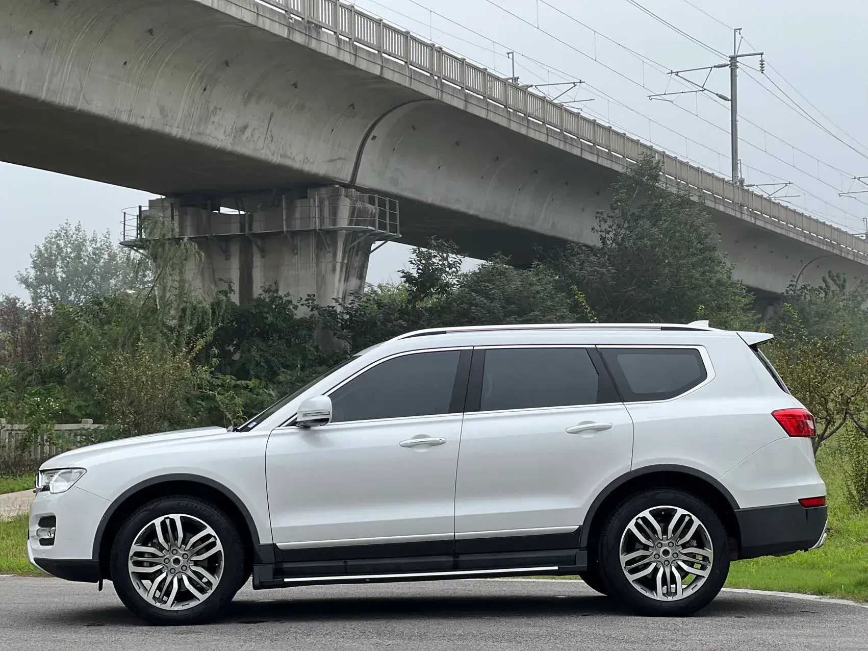 2017 HAVAL H7 thumbnail 4