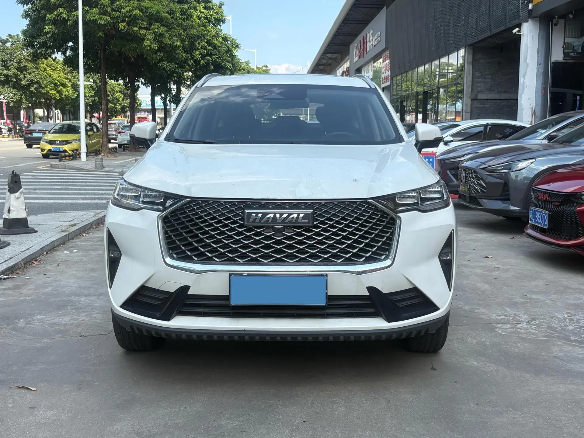 2024 HAVAL H6 thumbnail 2