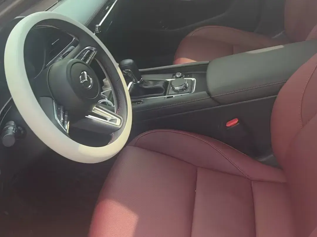 2023 MAZDA 3 thumbnail 3